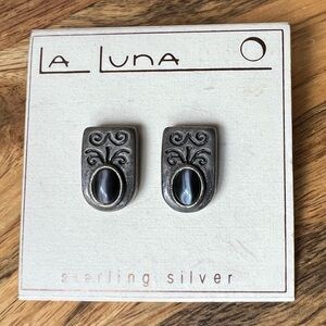 🆕 Vintage 🖤 Sterling Silver and Black Stone Earrings